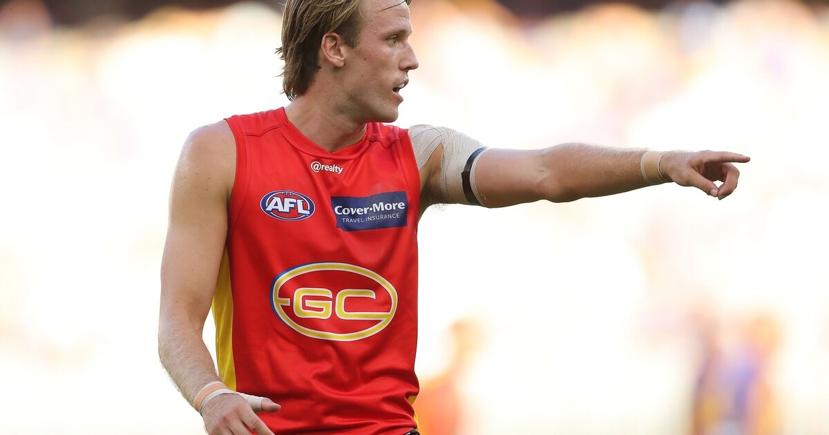 'If I lock eyes with him, we both know what's going on' Why two SUNS are in sync